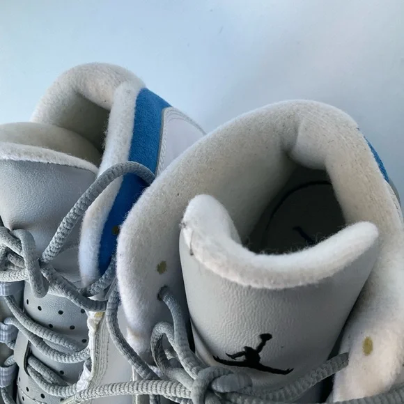 Air Jordan Sz.6Y White Gray and Italy Blue aSneakers - Picture 12 of 13
